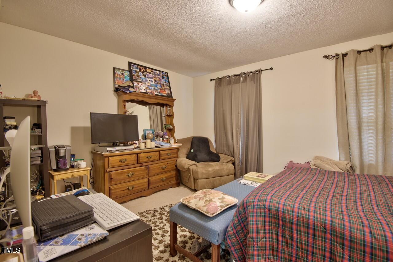 10 Grove Park Road Durham, NC 27705 - Photo 17 of 26 UTF-8Grove Park 10_00024
