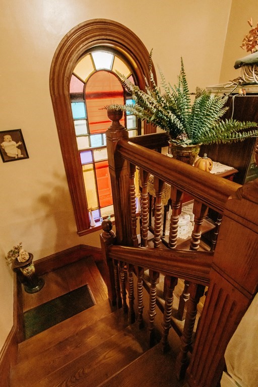 452 Gallivan Boulevard Boston, MA 02124 - Photo 6 of 24 a view of an entryway with hardwood