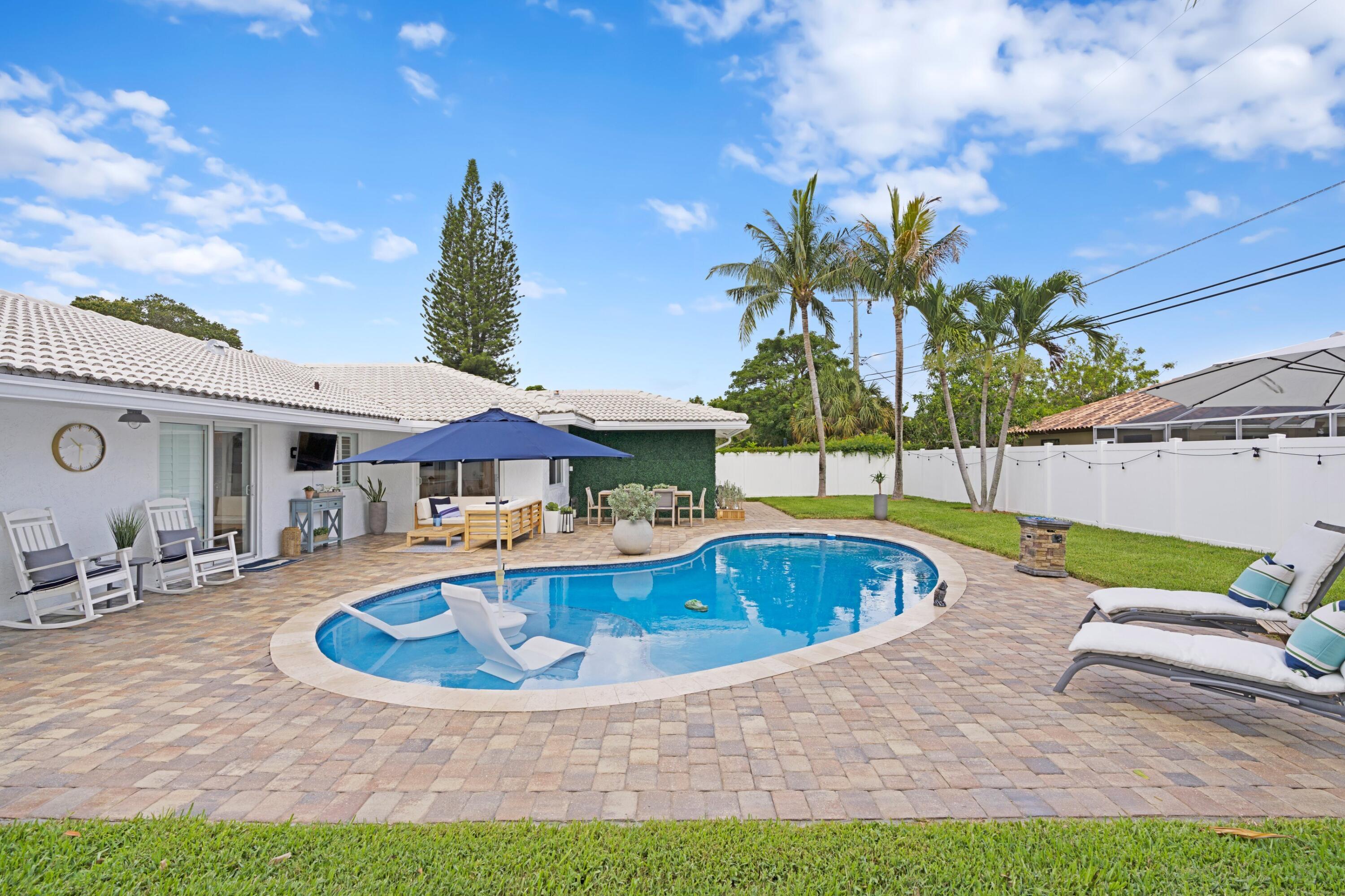 1609 Northwest 8th Street Boca Raton, FL 33486 - Photo 29 of 39 Pool/Backyard