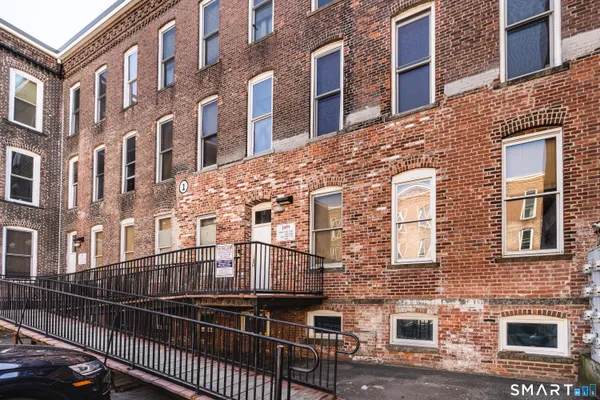 $1,450 | 325 Lafayette Street, Unit 1104, Bridgeport, CT 06604