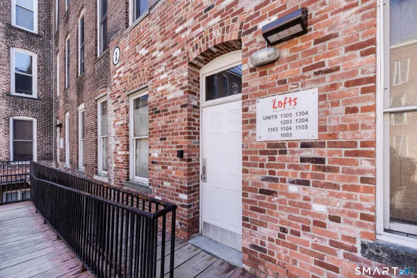 $1,450 | 325 Lafayette Street, Unit 1104, Bridgeport, CT 06604