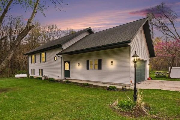 $405,000 | 29542 Priest Street, Dowagiac, MI 49047