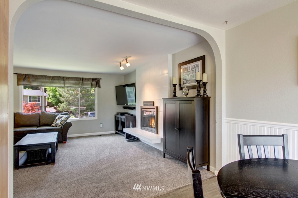15412 110th Place Northeast Bothell, WA 98011 - Photo 6 of 19 Gallery Image 6