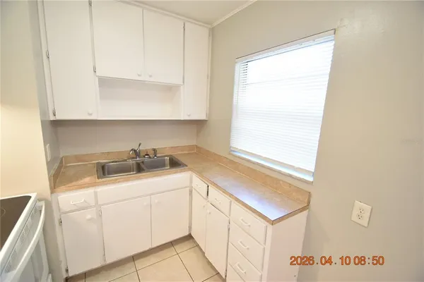 $1,995 | 10922 Hyacinth Avenue, Tampa, FL 33612