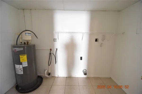 $1,995 | 10922 Hyacinth Avenue, Tampa, FL 33612