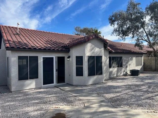 $2,600 | 723 Triple Crown Street, Henderson, NV 89015
