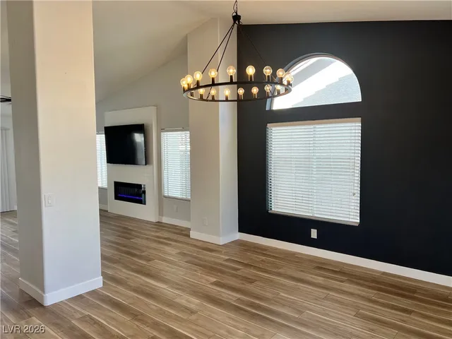 $2,600 | 723 Triple Crown Street, Henderson, NV 89015