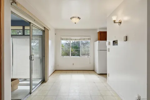 $999,000 | 916 Country Club Drive, Escondido, CA 92029