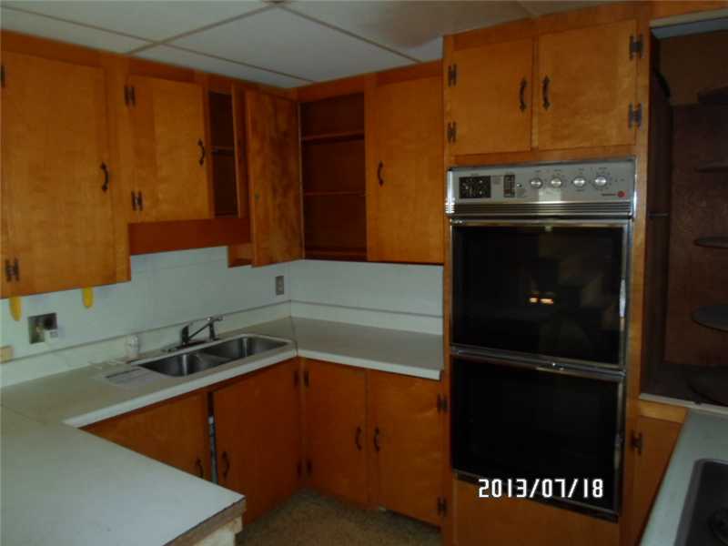 14 Sylvan Road Glocester, RI 02814 - Photo 3 of 9 Kitchen.