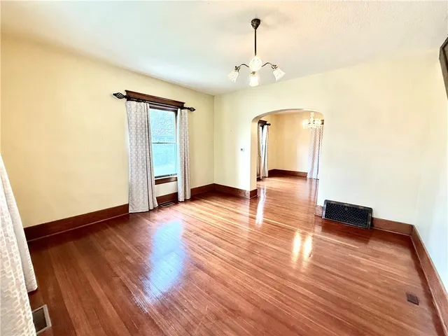 $290,000 | 1420 North Mulberry Street, Maryville, MO 64468