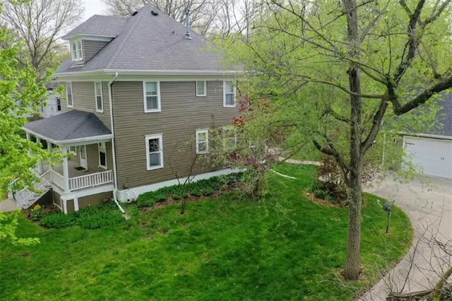 $290,000 | 1420 North Mulberry Street, Maryville, MO 64468