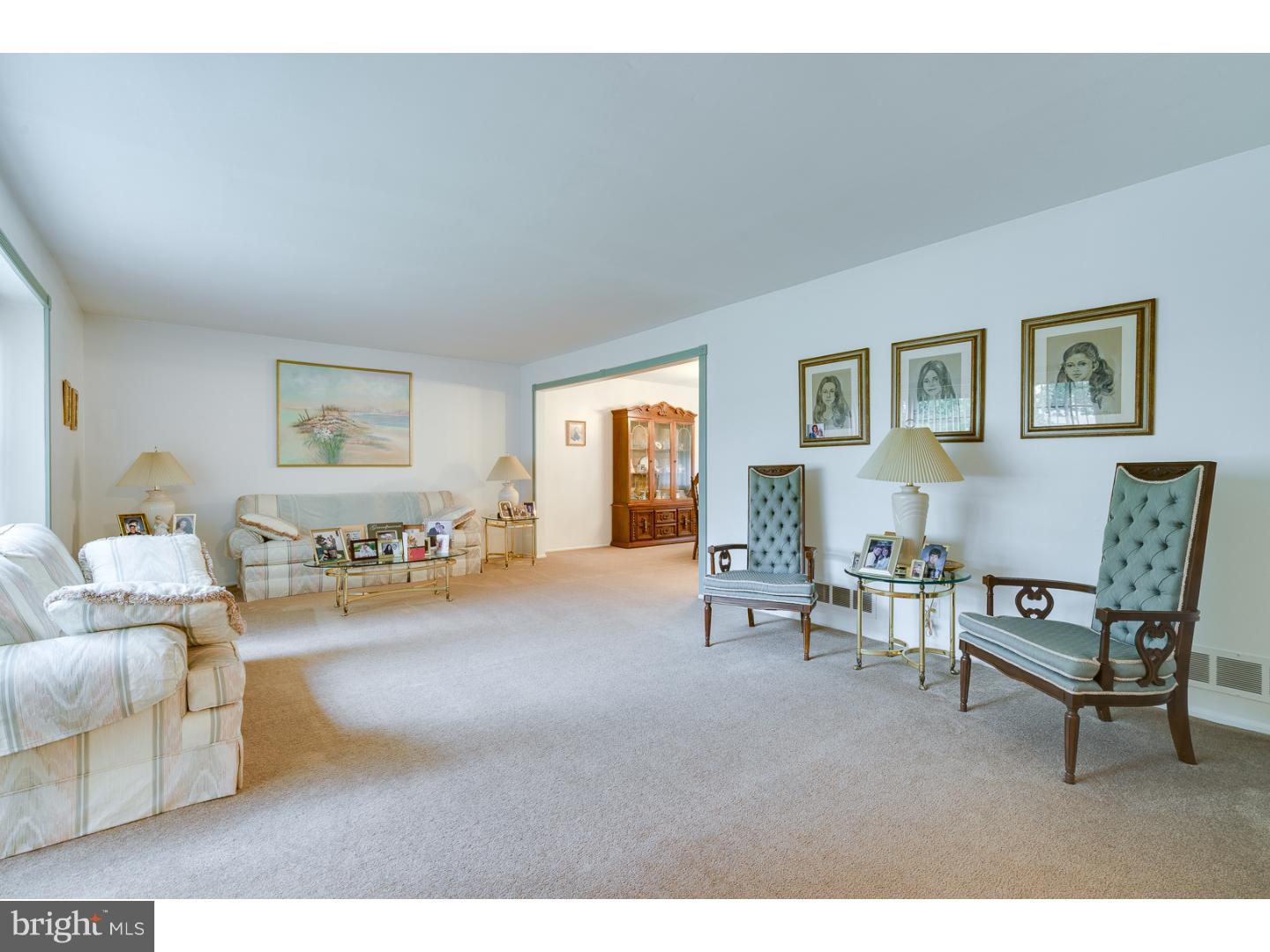 142 Hempstead Road Hamilton, NJ 08610 - Photo 2 of 25 Gallery Image 2