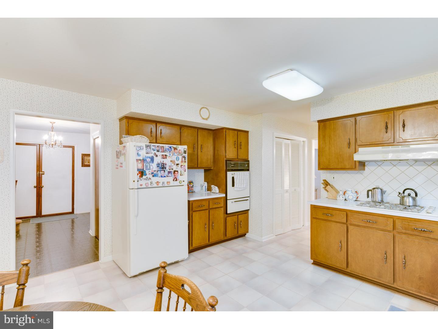 142 Hempstead Road Hamilton, NJ 08610 - Photo 7 of 25 Gallery Image 7