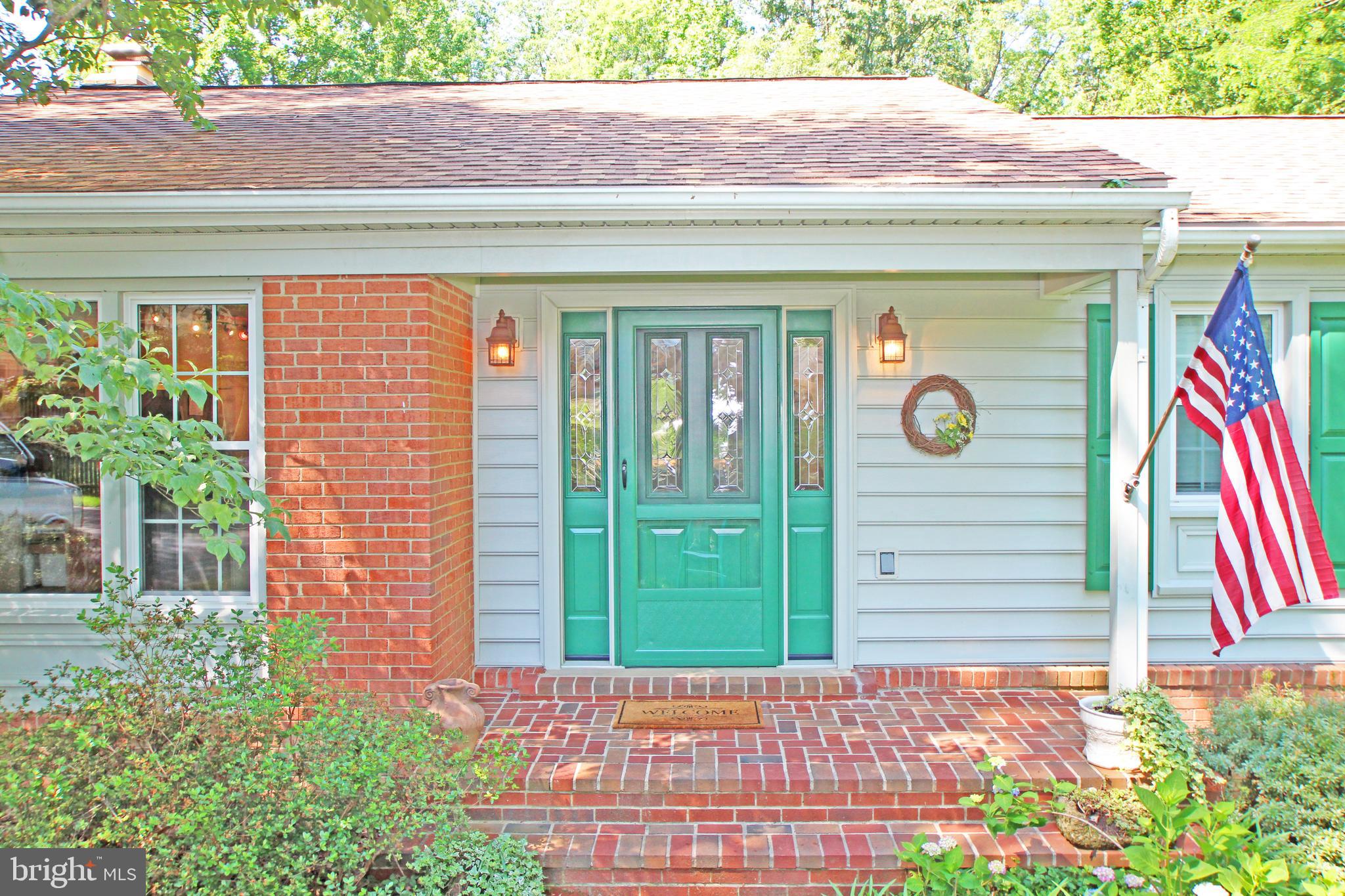 7928 St George Court Springfield, VA 22153 - Photo 5 of 70 Gallery Image 5