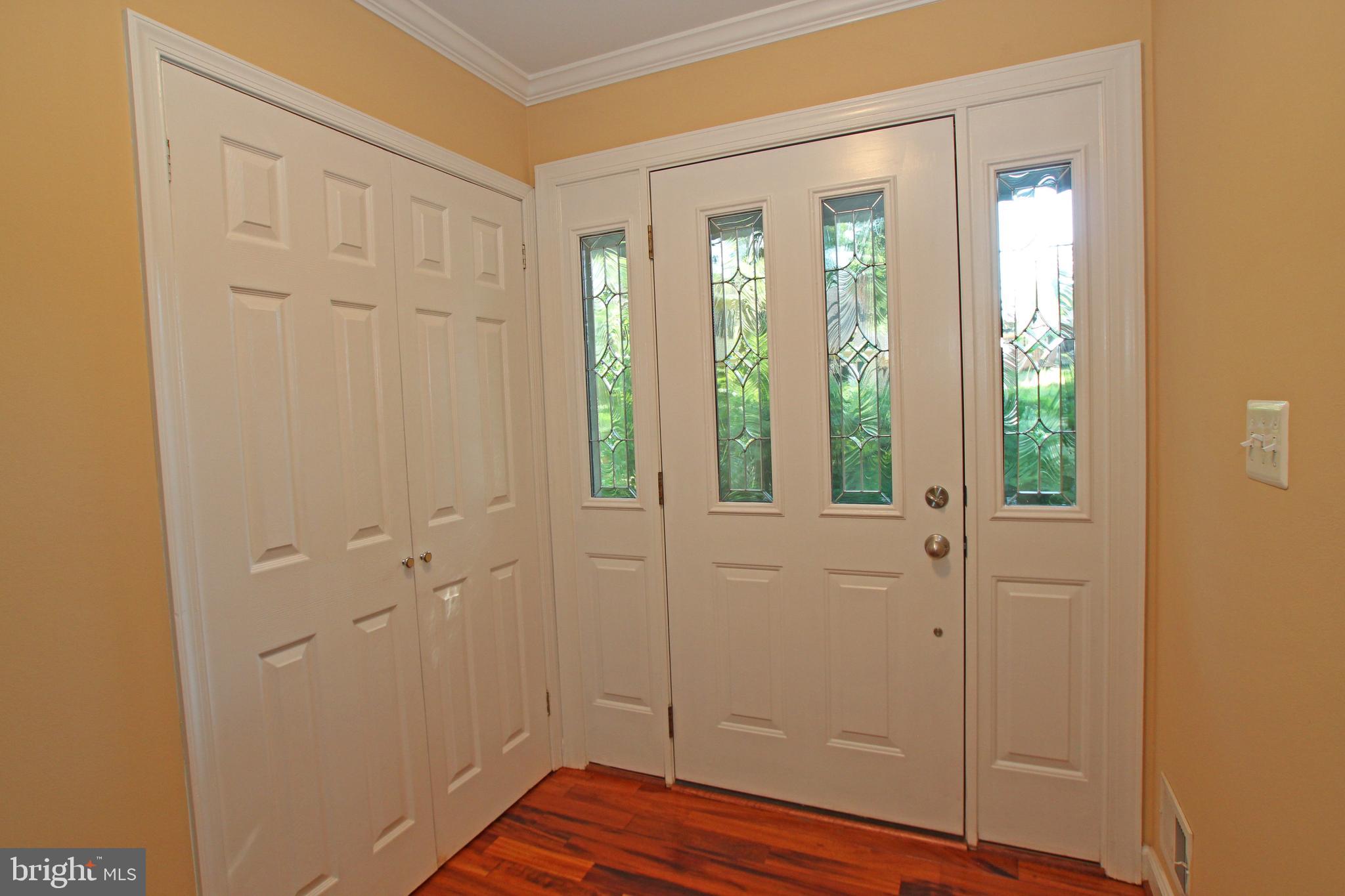 7928 St George Court Springfield, VA 22153 - Photo 8 of 70 Gallery Image 8