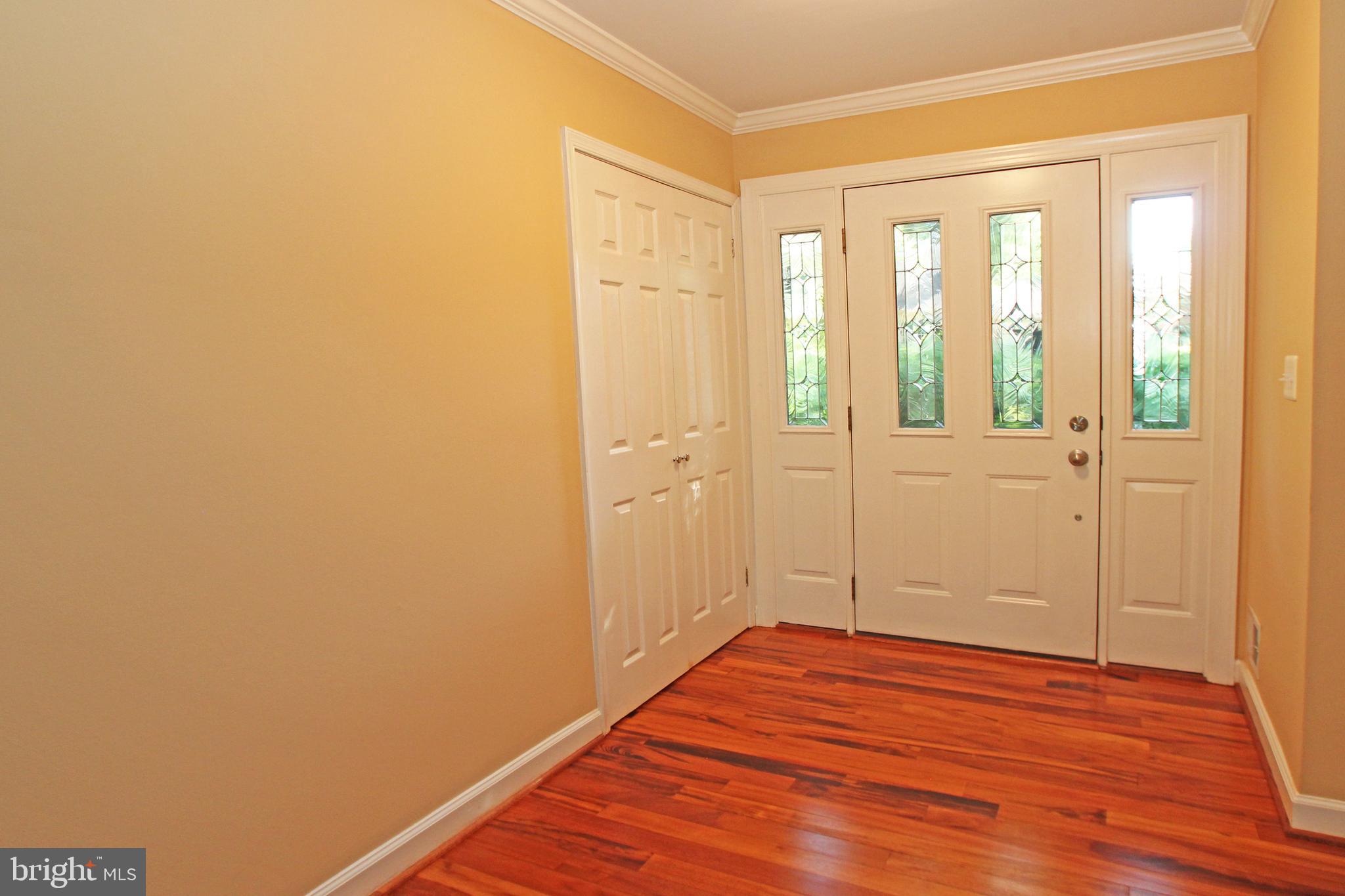 7928 St George Court Springfield, VA 22153 - Photo 9 of 70 Gallery Image 9