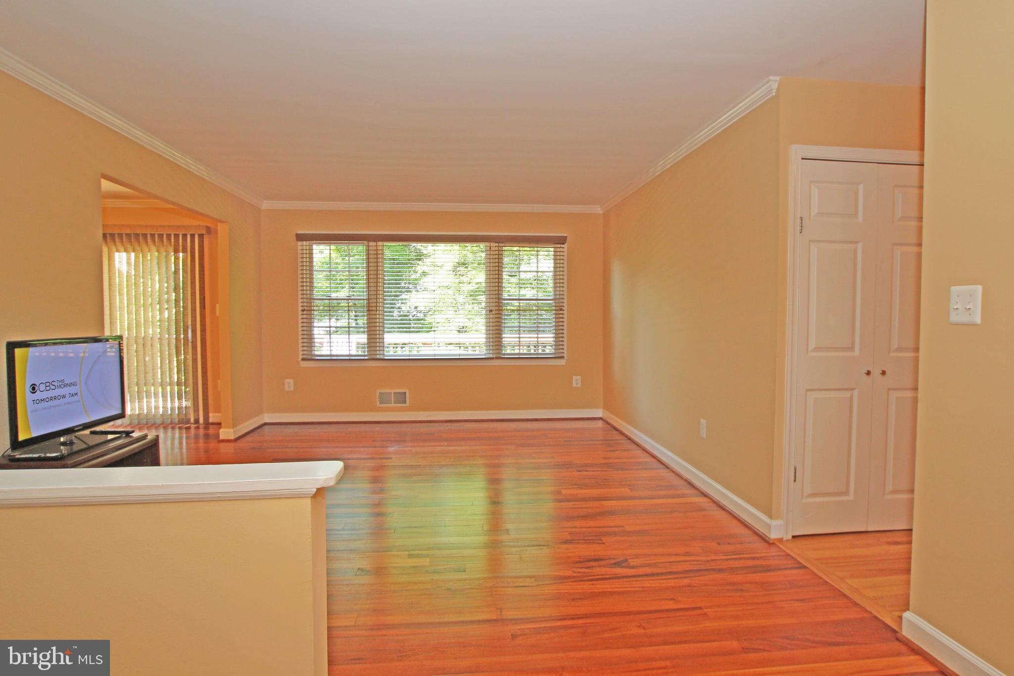 7928 St George Court Springfield, VA 22153 - Photo 10 of 70 Gallery Image 10