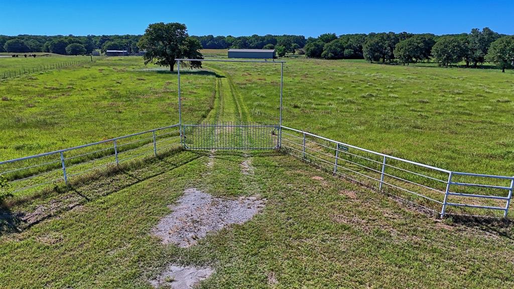1580 Lama Road Bowie, TX 76230 - Photo 8 of 32