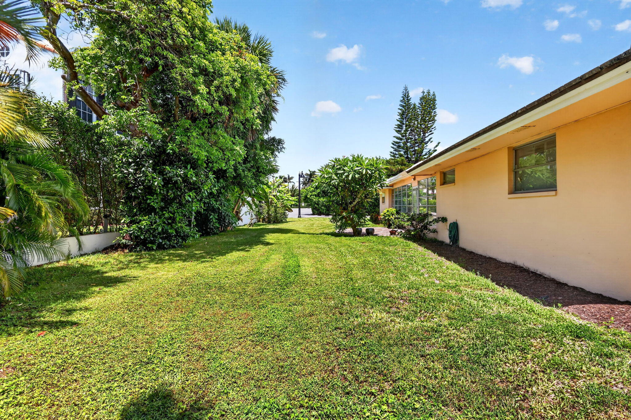 217 Plantation Road Palm Beach, FL 33480 - Photo 8 of 41 8-web-or-mls-5P1A6306