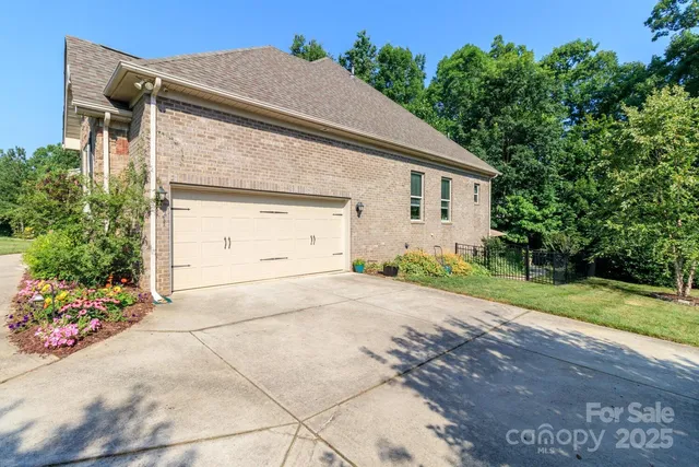 $739,900 | 4012 Crismark Drive, Indian Trail, NC 28079