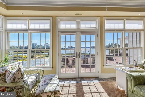 a view of a tennis court