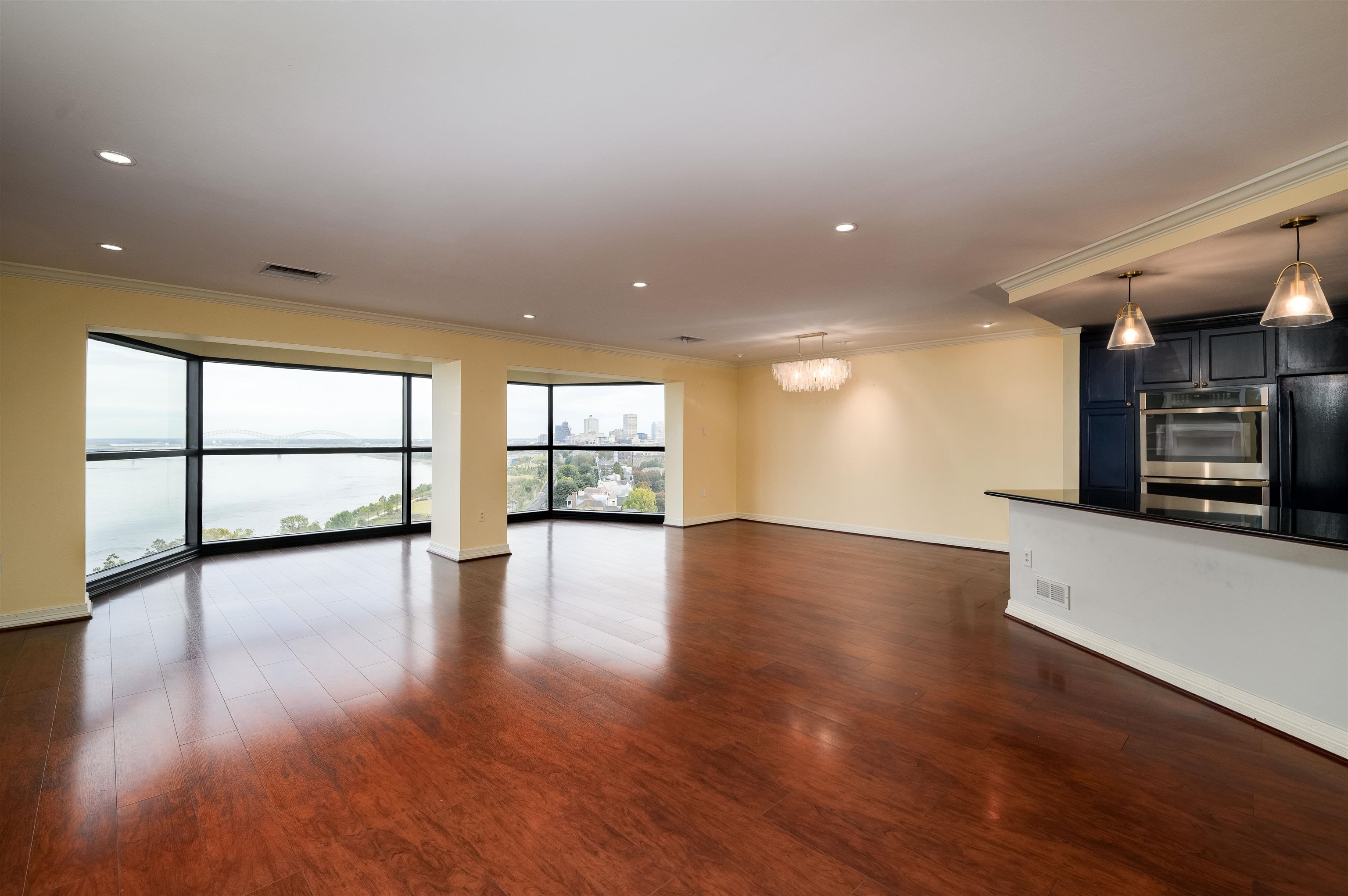 655 Riverside Drive, Unit 1103 Memphis, TN 38103 - Photo 2 of 35