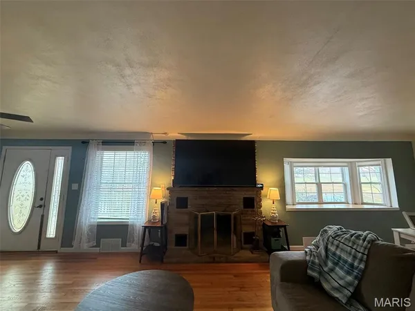 $215,250 | 400 West Missouri, Bland, MO 65014