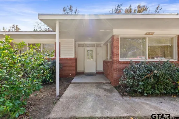 $195,000 | 1904 West Pinecrest Drive, Marshall, TX 75670