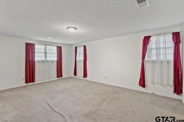 $195,000 | 1904 West Pinecrest Drive, Marshall, TX 75670