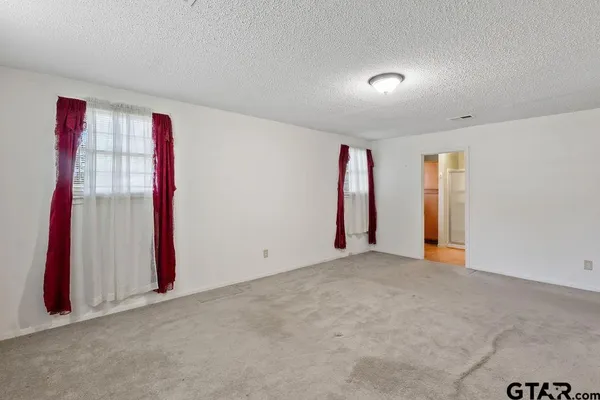 $195,000 | 1904 West Pinecrest Drive, Marshall, TX 75670