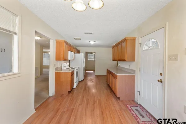 $195,000 | 1904 West Pinecrest Drive, Marshall, TX 75670