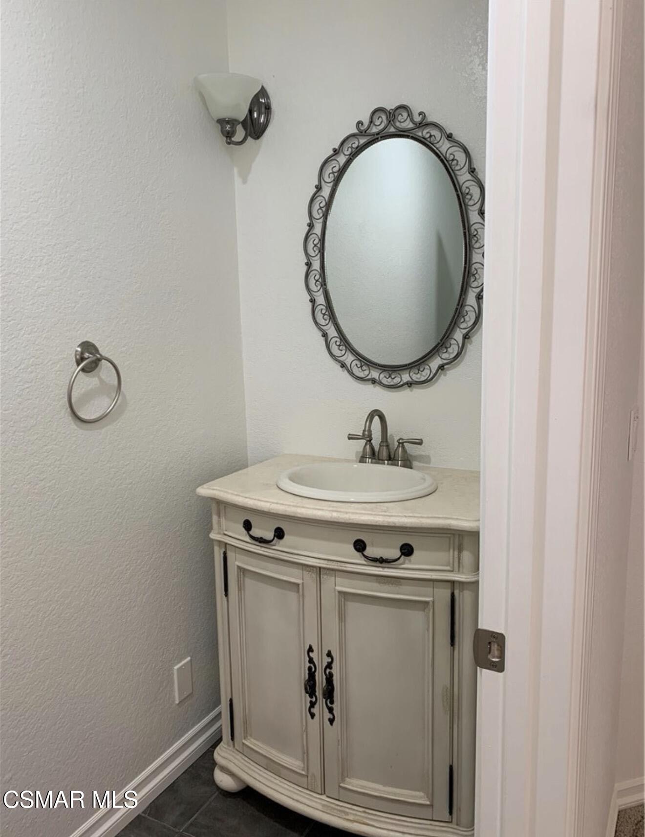 852 Congressional Road Simi Valley, CA 93065 - Photo 21 of 25 IMG_0921