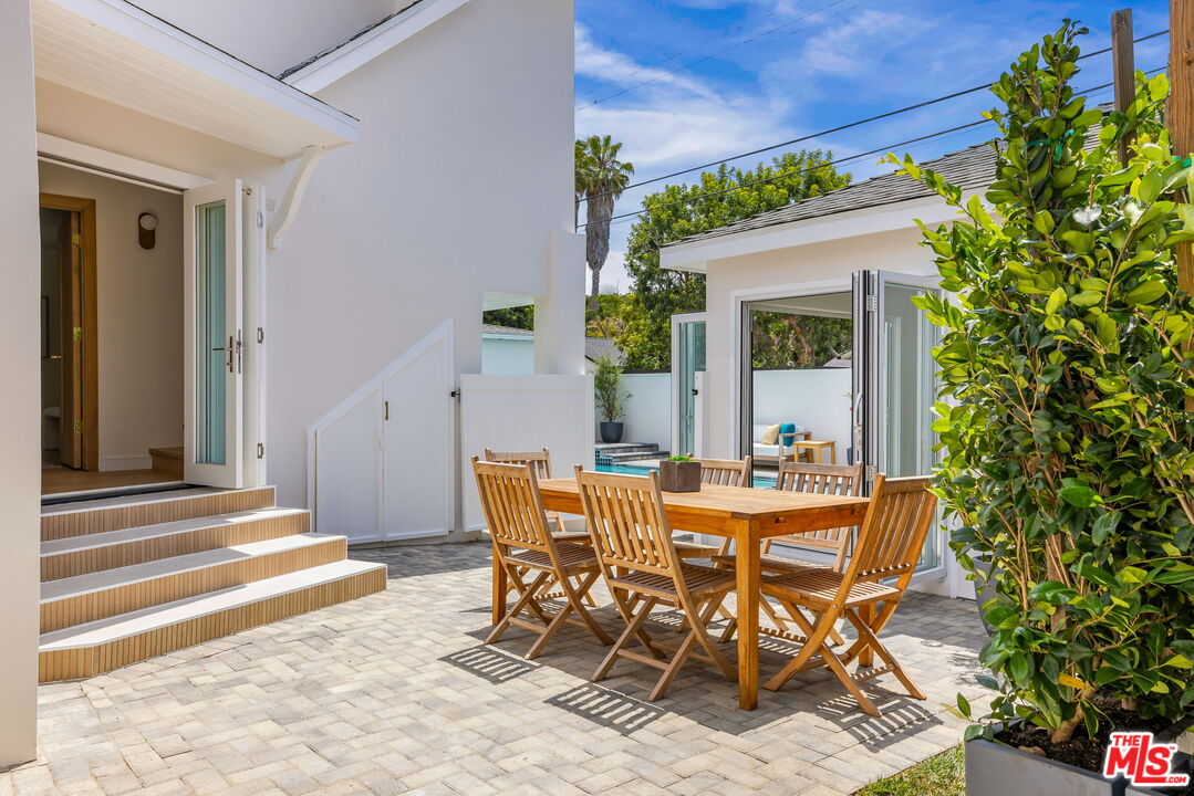 11516 Clarkson Road Los Angeles, CA 90064 - Photo 17 of 20