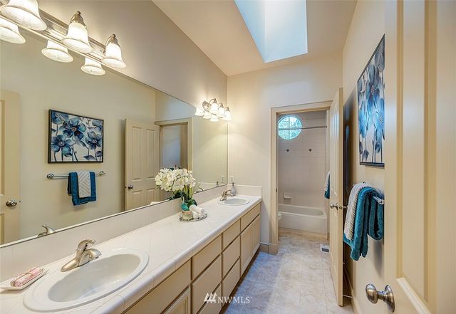 $1,707,000 | 17041 Northeast 114th Court, Redmond, WA 98052