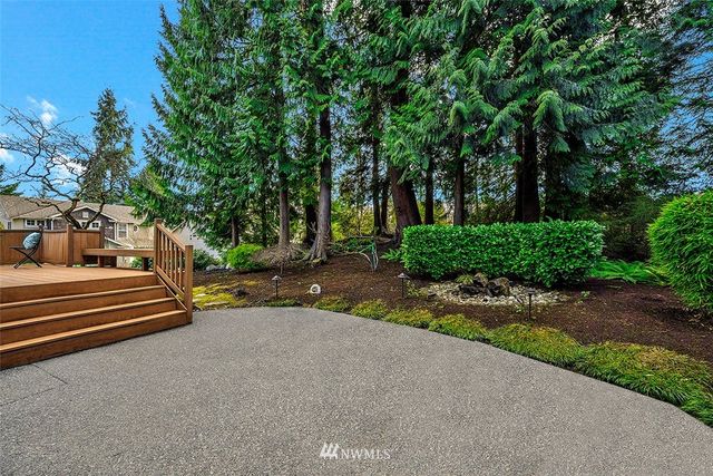 $1,707,000 | 17041 Northeast 114th Court, Redmond, WA 98052