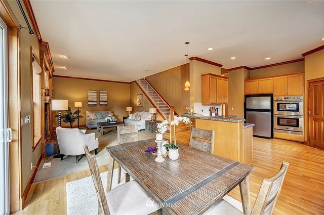 $1,707,000 | 17041 Northeast 114th Court, Redmond, WA 98052