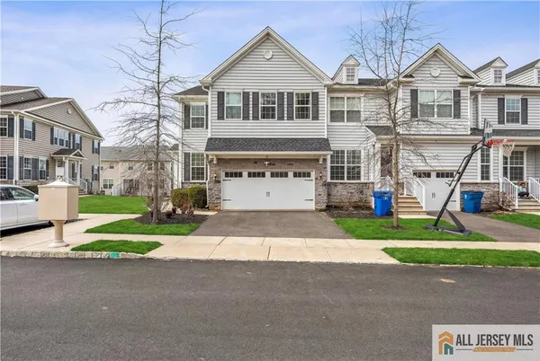 $798,000 | 10 Woodrose Lane, Monroe Township, NJ 08831
