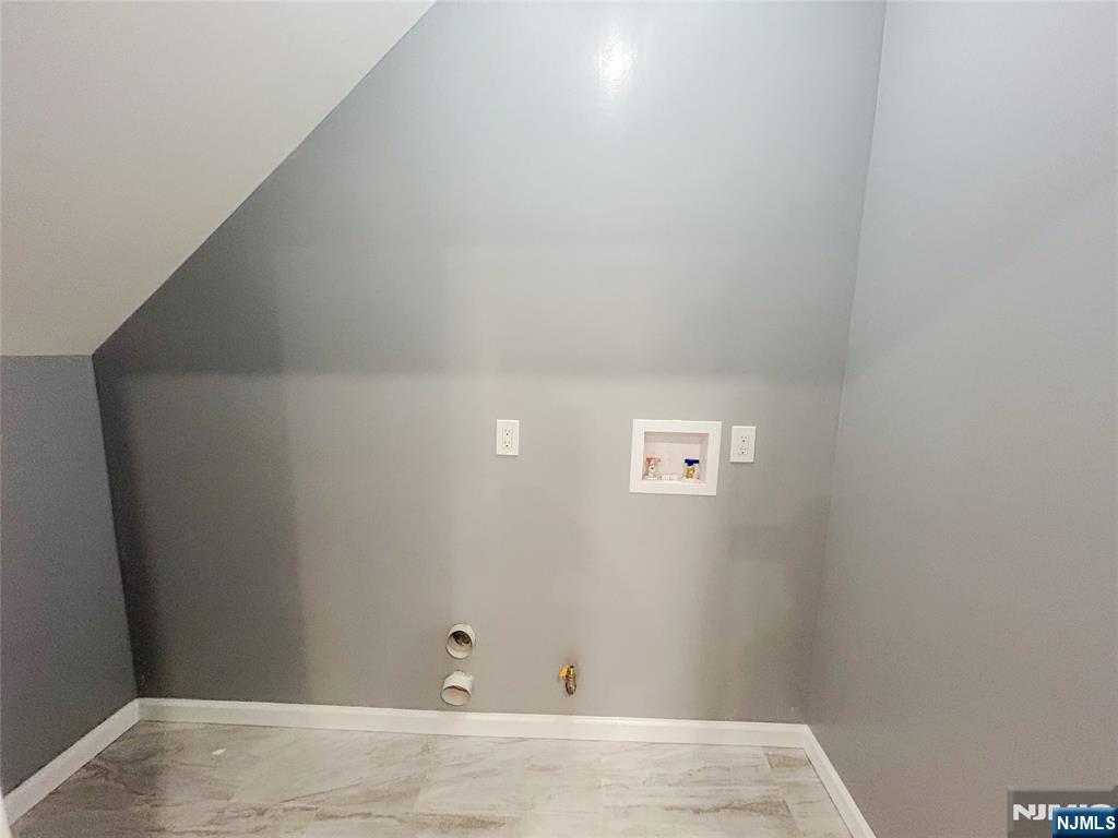 676 South 20th Street Newark, NJ 07103 - Photo 17 of 38 a view of a small space