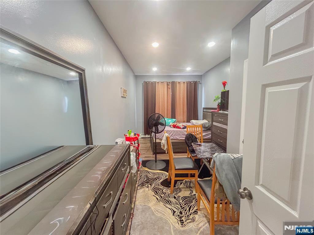 676 South 20th Street Newark, NJ 07103 - Photo 9 of 38