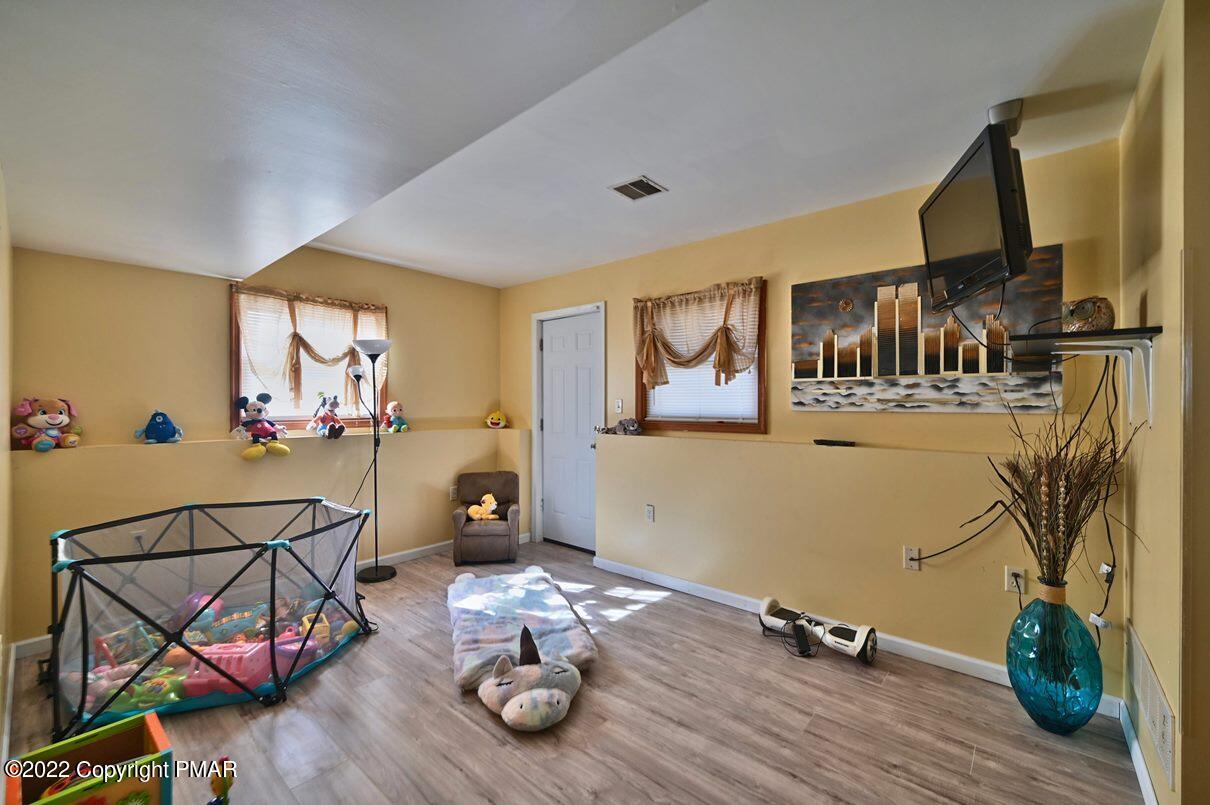 5049 Pine Ridge Road East Stroudsburg, PA 18302 - Photo 63 of 81 Photo 65