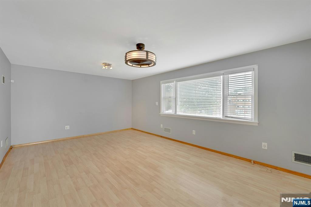 451 Chestnut Street Nutley, NJ 07110 - Photo 14 of 33