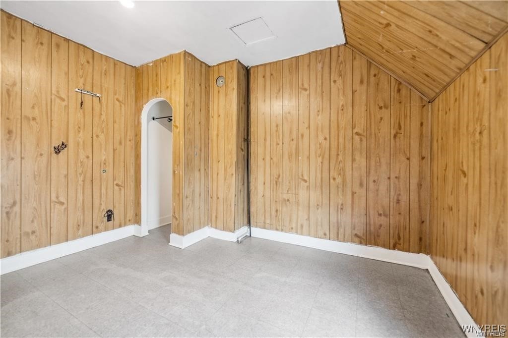 340 Rhode Island Street Buffalo, NY 14213 - Photo 15 of 25