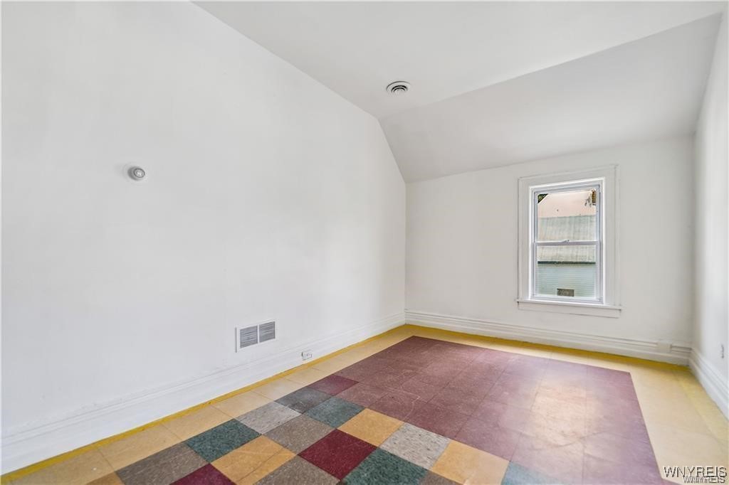 340 Rhode Island Street Buffalo, NY 14213 - Photo 19 of 25