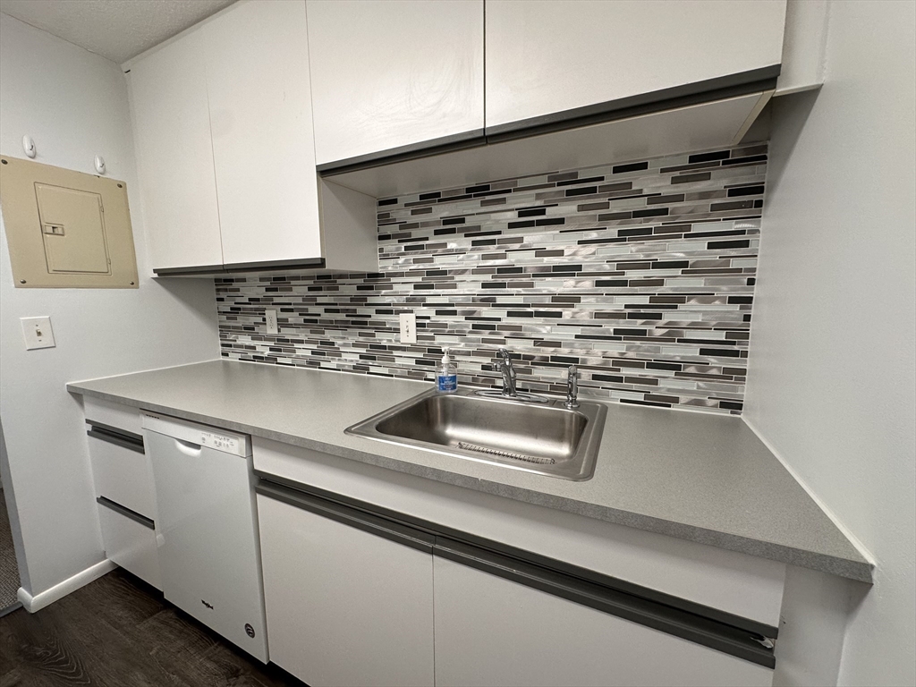 750 Farm Road, Unit 115 Marlborough, MA 01752 - Photo 7 of 22