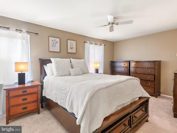 $2,400 | 564 Coventry Lane, West Chester, PA 19382
