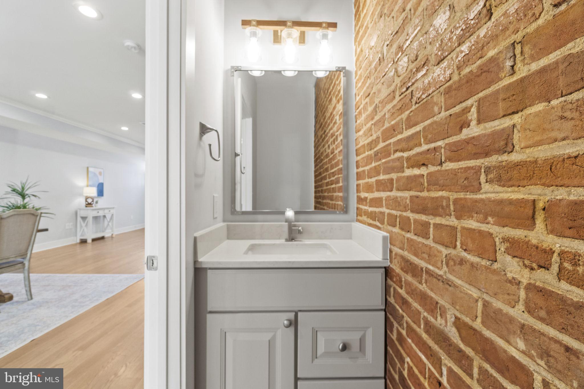 119 R Street Northeast Washington, DC 20002 - Photo 8 of 37