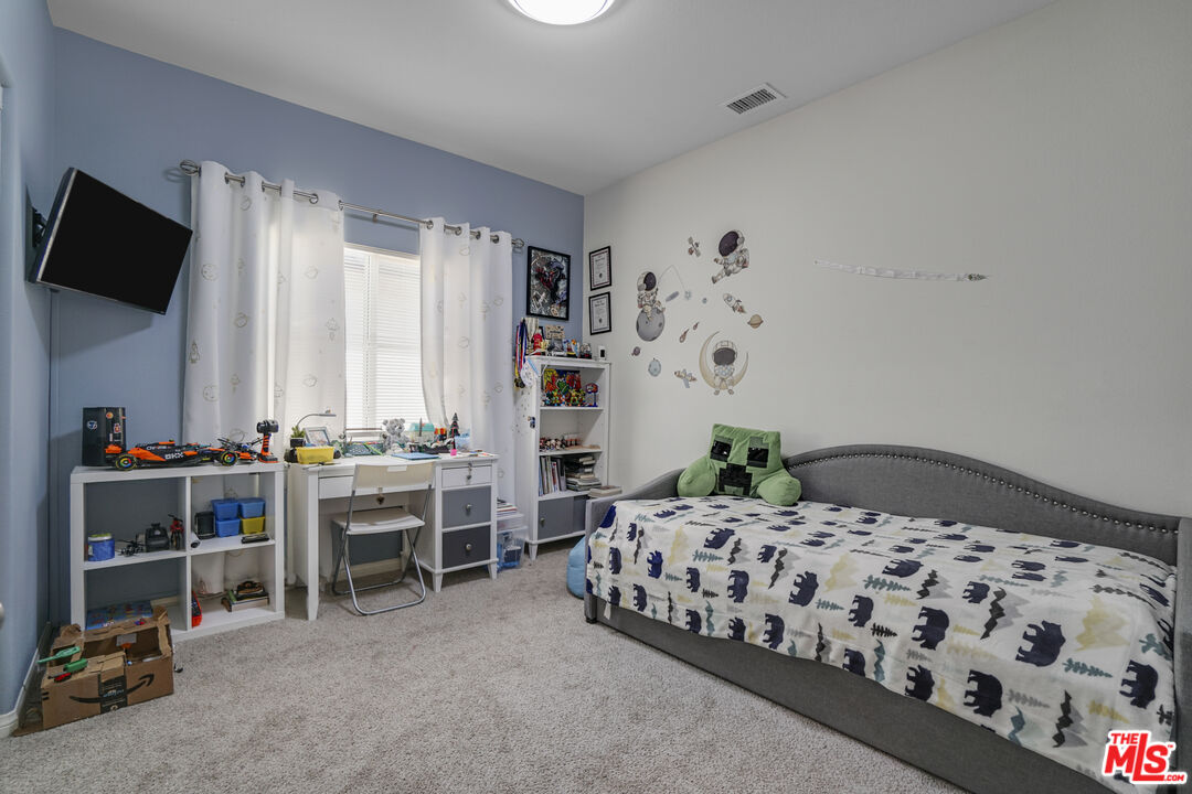 22755 Walnut Park Lane Newhall, CA 91321 - Photo 14 of 22