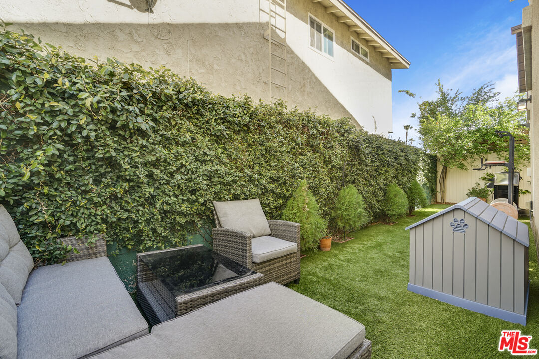 22755 Walnut Park Lane Newhall, CA 91321 - Photo 20 of 22
