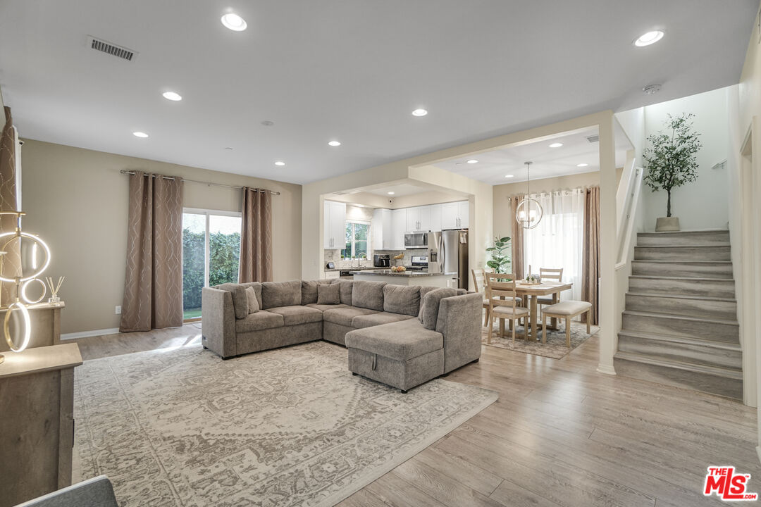 22755 Walnut Park Lane Newhall, CA 91321 - Photo 6 of 22