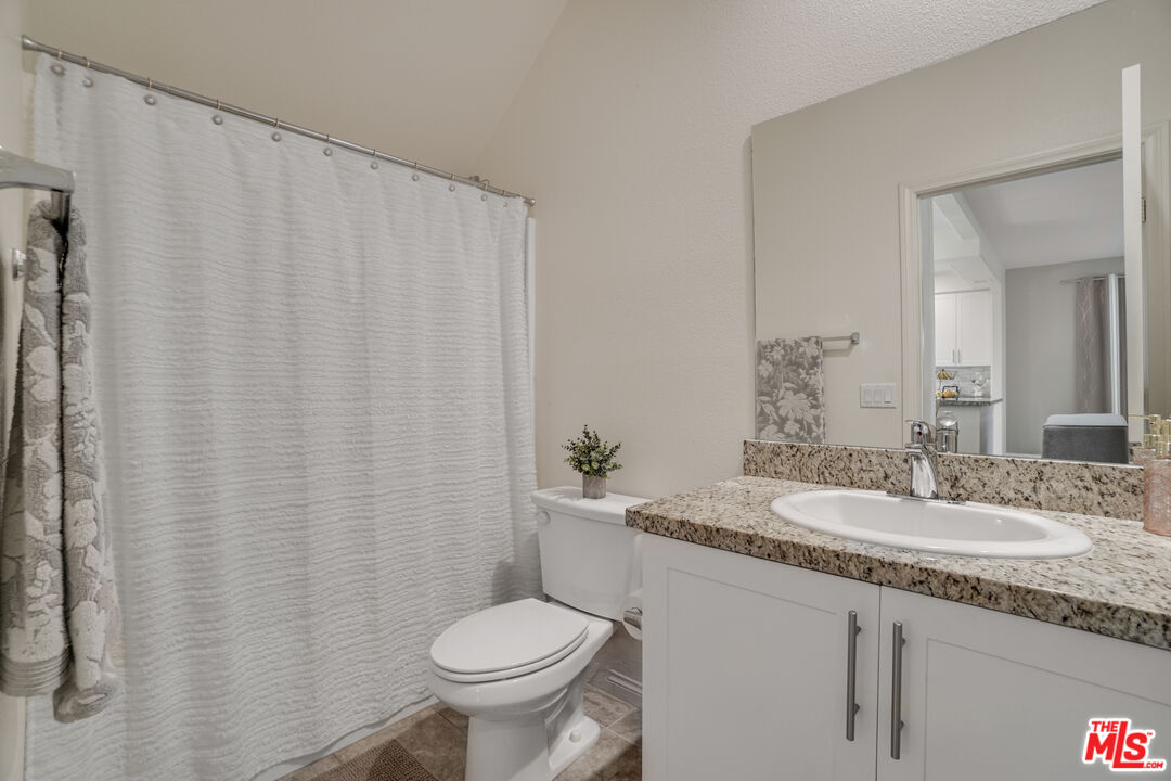 22755 Walnut Park Lane Newhall, CA 91321 - Photo 10 of 22